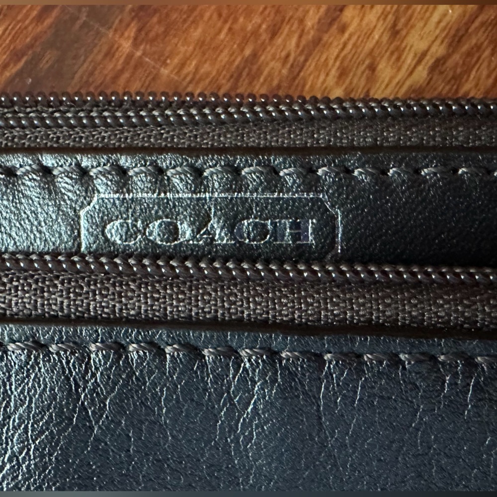 Coach Credit Card Wallet - Picture 2 of 4